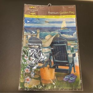Briarwood seaside escape garden flag